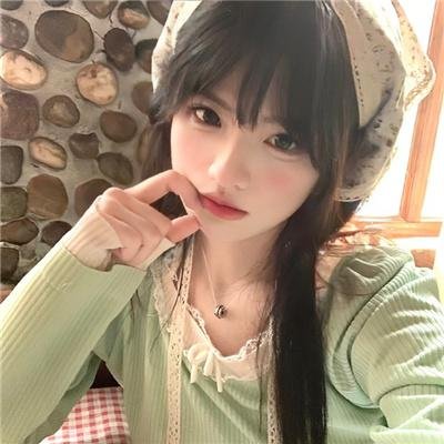 黑暗中的两个人